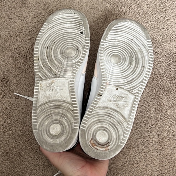 Nike pink white and black court vision sneakers - Women’s 8.5 - Picture 8 of 8